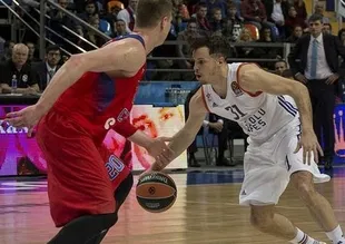 Anadolu Efes Kızılyıldız'ı farklı geçti