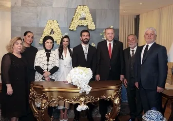 Arda Turan evlendi!