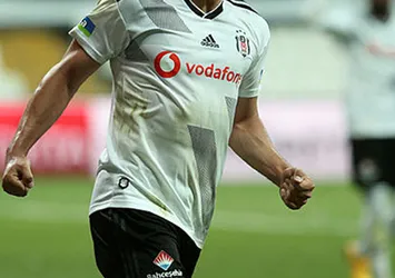 Resmi açıklama geldi! Yeni takımına imza attı