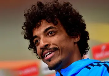 Luiz Gustavo'da mutlu son yakın