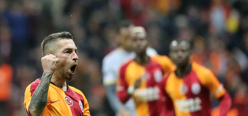 Aslan ikinci yarı kükremeye başladı!