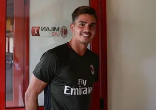 Andre Silva, Milan'da!