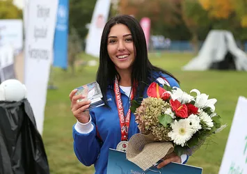 Yasemin Ecem Anagöz rekorunu geliştirdi