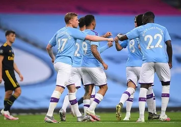 Manchester City evinde farklı!