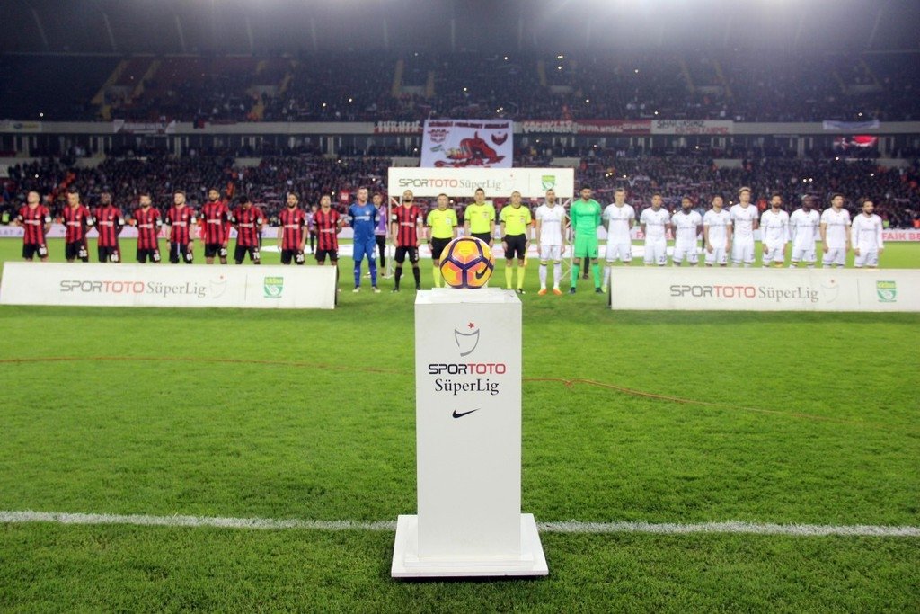 Gaziantepspor-Fenerbahçe karşılaşmasından kareler