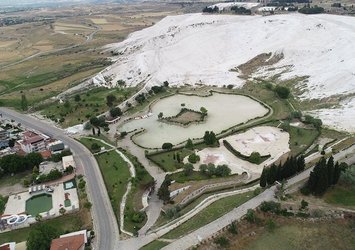 Pamukkale’de gölet temizliği seferberliği