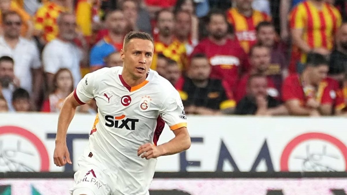 Galatasaray, Frankowski'yi Rennes'e kiraladı! KAP açıklaması geldi Galatasaray, Frankowski'yi Rennes'e kiraladı! KAP açıklaması geldi