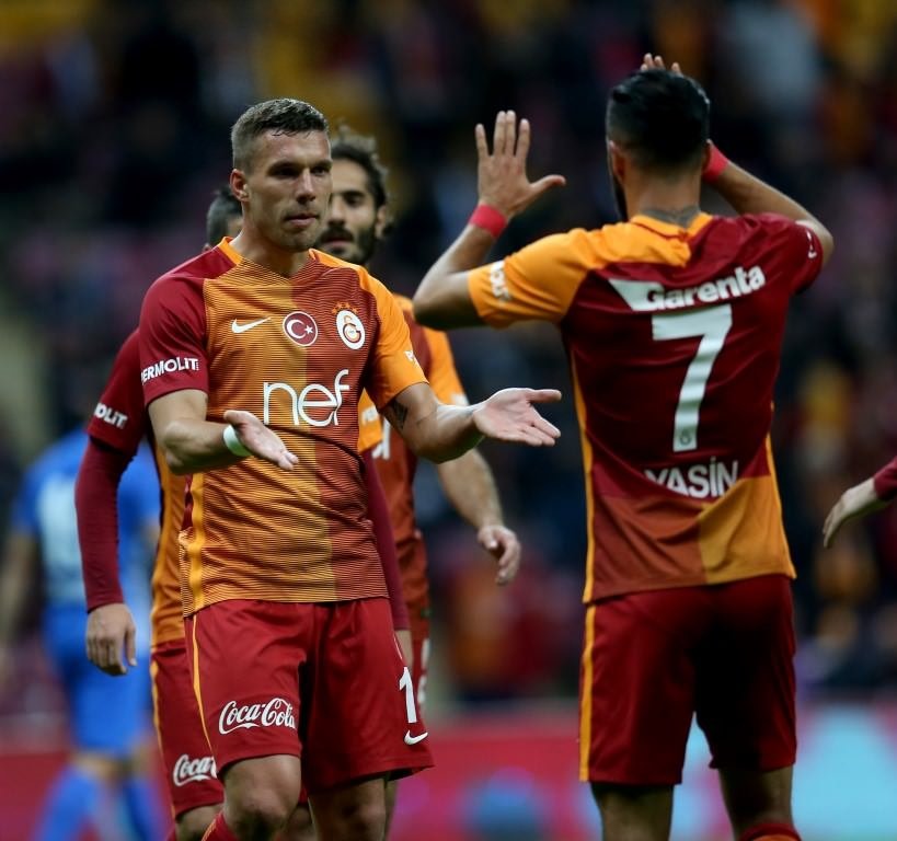 Podolski için 10 milyon Euro