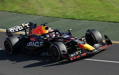 F1’de olaylı Avustralya Grand Prix’sini Verstappen kazandı!