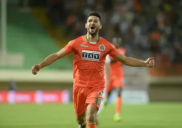 Emre Akbaba transferi son anda yatmış!