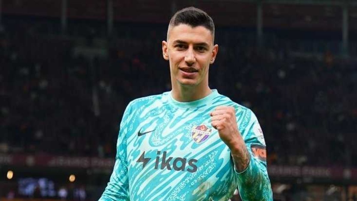 Berke Özer Galatasaray'a transfer olacak mı? İşte son durum Berke Özer Galatasaray'a transfer olacak mı? İşte son durum