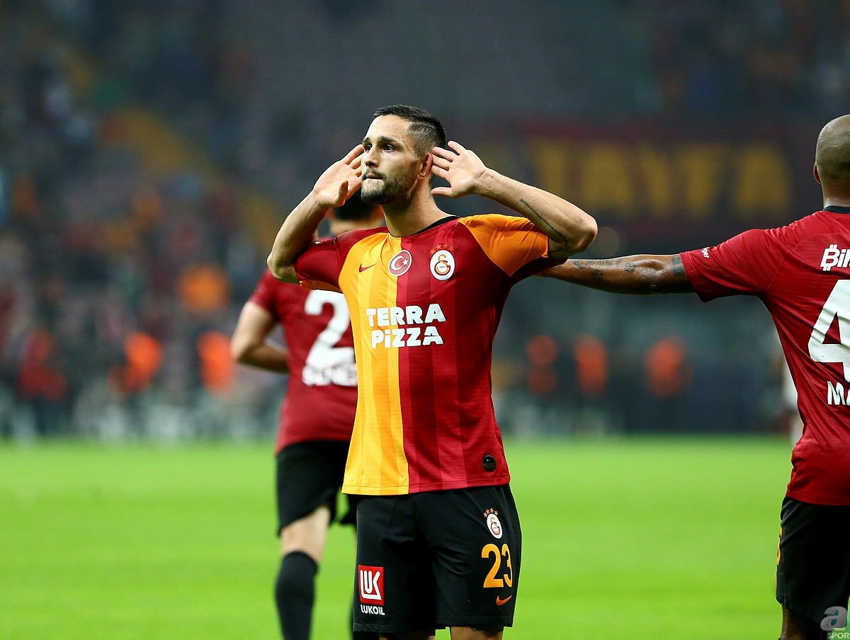 Corona virüsü Süper Lig yıldızlarının değerlerini de vurdu!
