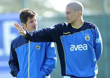 Alex'ten Emre'ye mesaj var!