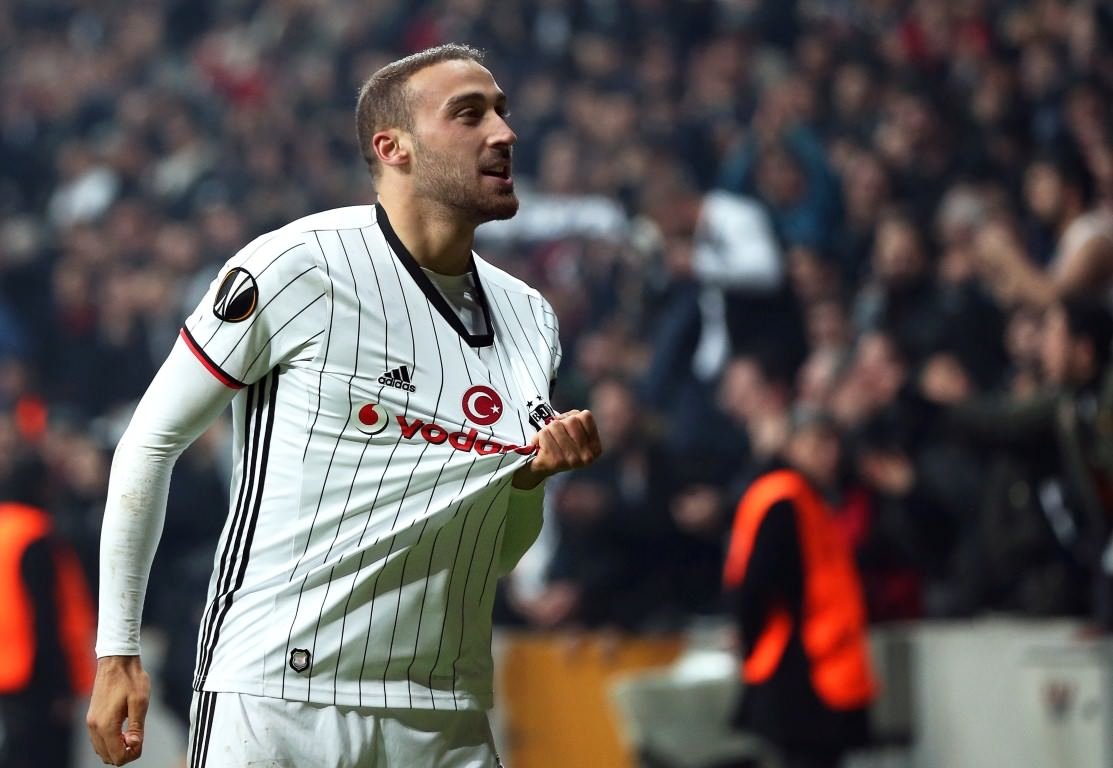 Cenk Tosun ilk peşinde