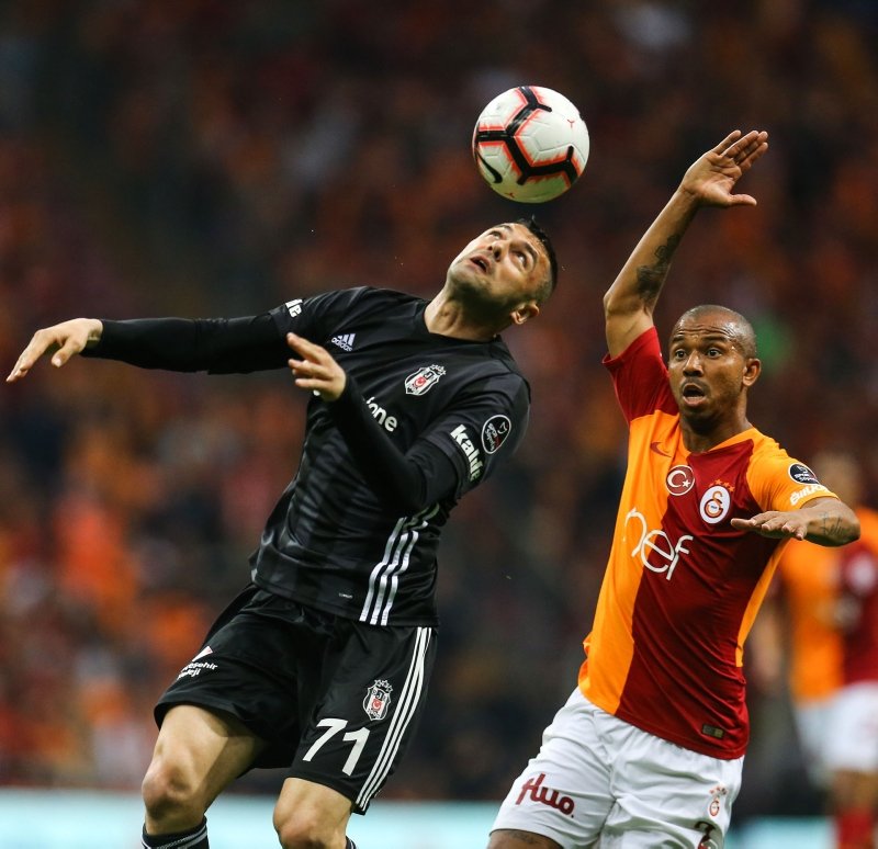 Galatasaray’dan Beşiktaş maçı sonrası ’şampiyonluk’ kutlaması! İşte o görüntüler