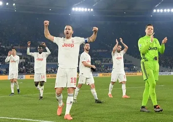 Juventus Roma'yı deplasmanda yendi