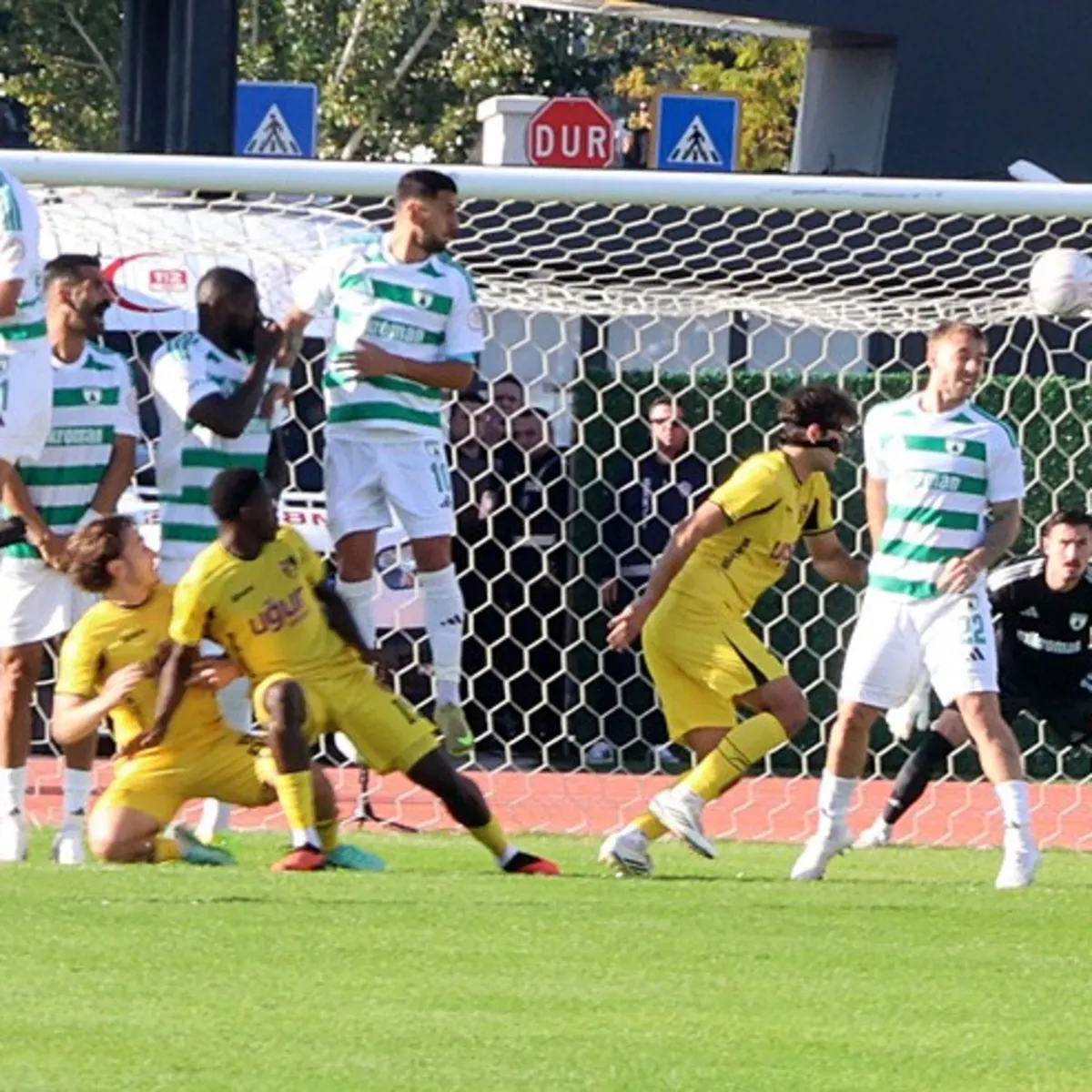 Muğlaspor, İstanbulspor'u 5 golle farklı geçti