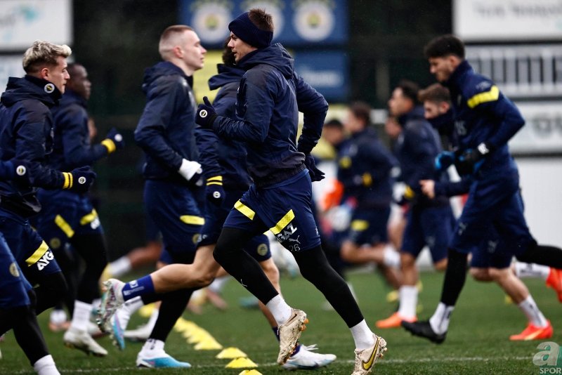 Fenerbahçe’de yönetimden flaş karar! Tam 4 futbolcu...