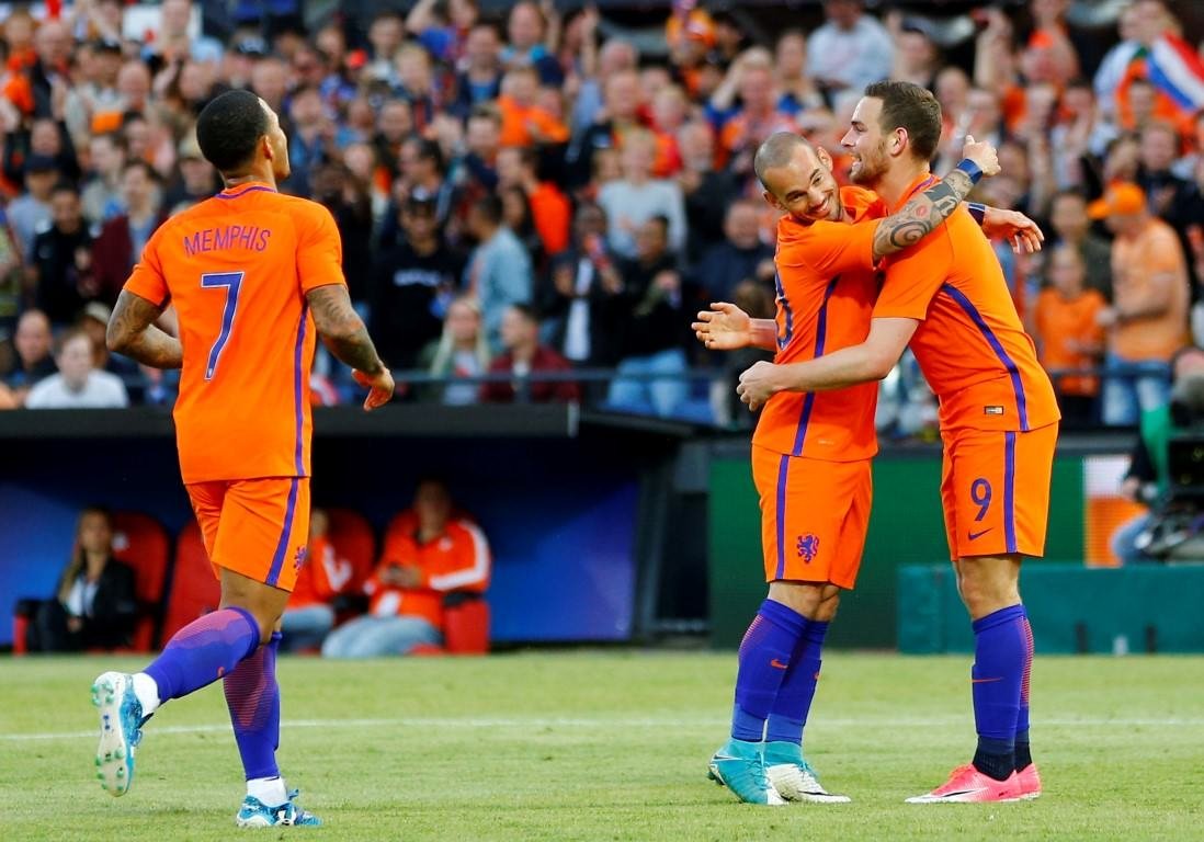 Ruslar, Sneijder’e göz koydu
