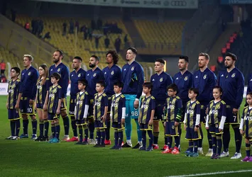 Fenerbahçe'de flaş karar! Mesut gelirse o isim gidecek