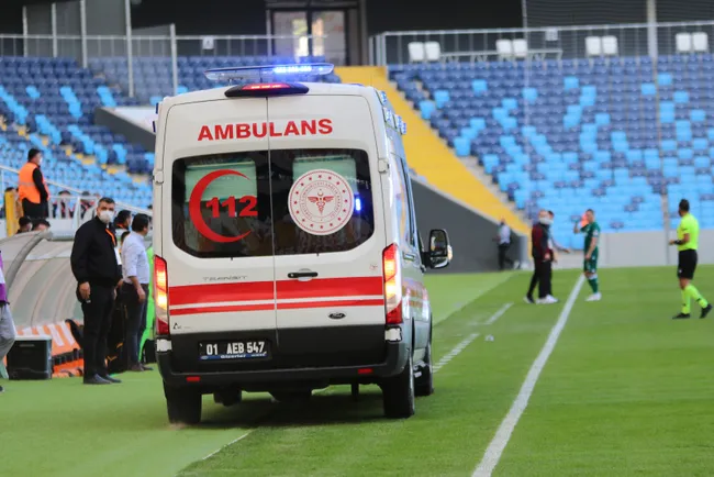 Adanaspor Giresunspor maçında Karacic şoku! Hastaneye kaldırıldı... | Son dakika TFF 1. Lig haberleri - 1