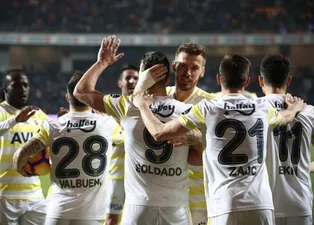 Fenerbahçe'de tarihi rakam! Dokuz...