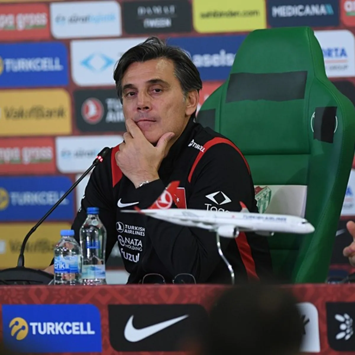 A Milli Takım Teknik Direktörü Montella'dan Belçika Maçı Öncesi Açıklamalar