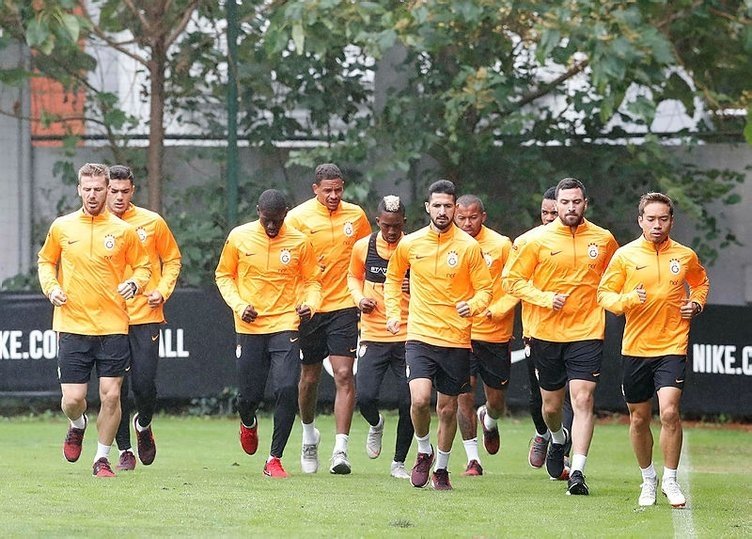 Galatasaray’da maaş krizi! Yerliler isyanda...