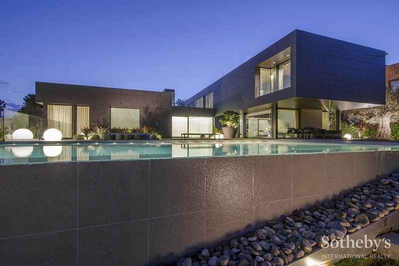 Arda Turan’ın Barcelona’daki muhteşem malikanesi