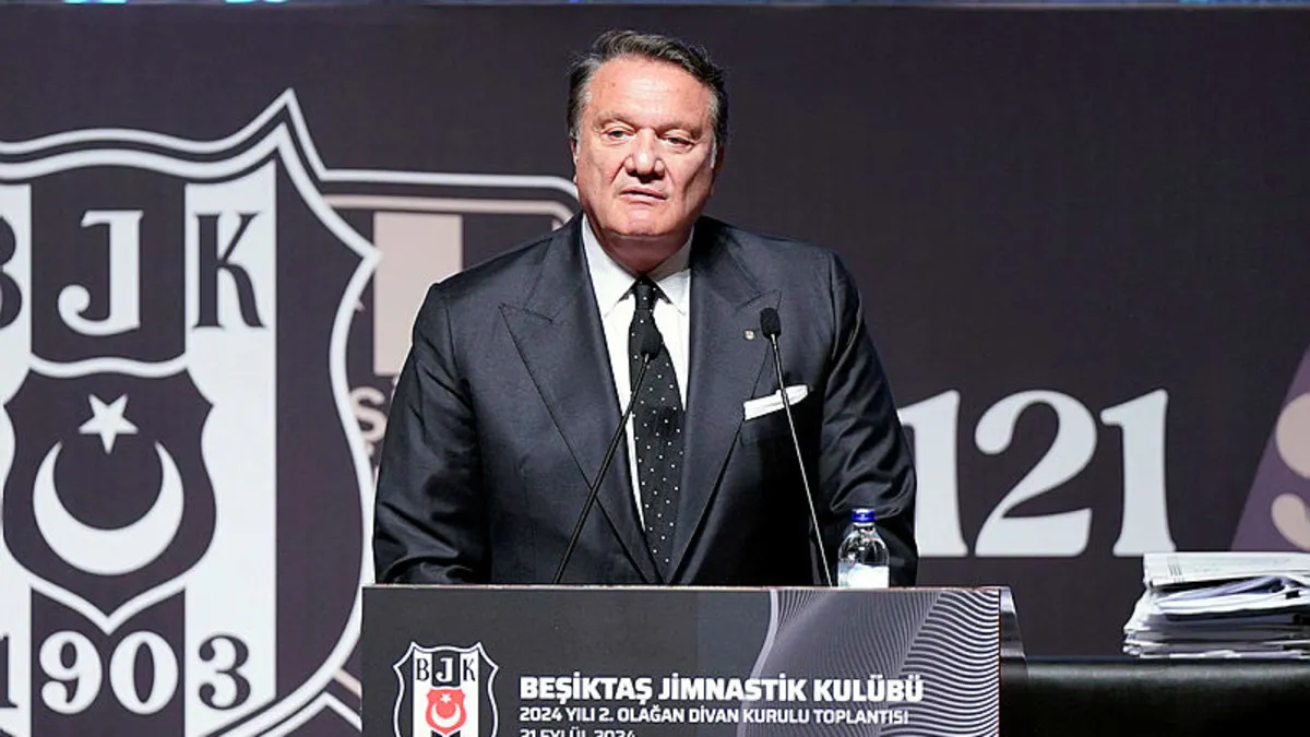 BEŞİKTAŞ HABERİ: Hasan Arat'tan flaş Okan Buruk göndermesi! "Herkese örnek olmalı"