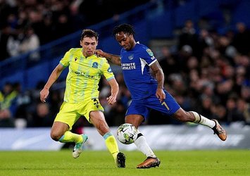 Chelsea evinde turladı!