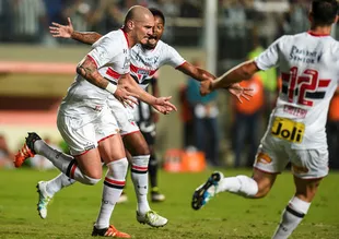 Maicon, Sao Paulo'ya veda etti