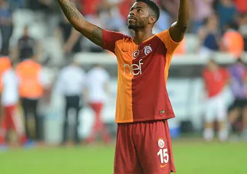"Kim bilir belki forvet oynarım"