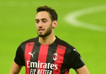 Hakan Çalhanoğlu'na astronomik teklif!