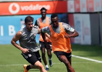 Beşiktaş'ta PAOK maçı hazırlıkları sürüyor