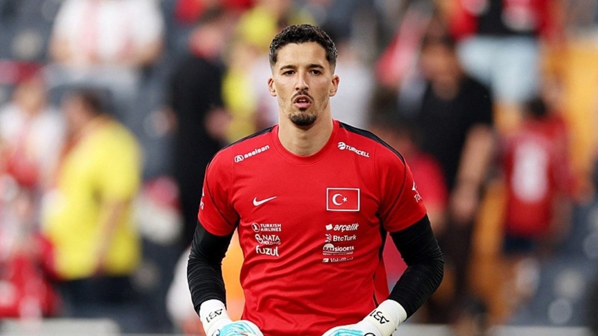 Altay Bayındır'a Kadıköy'de sevgi seli!
