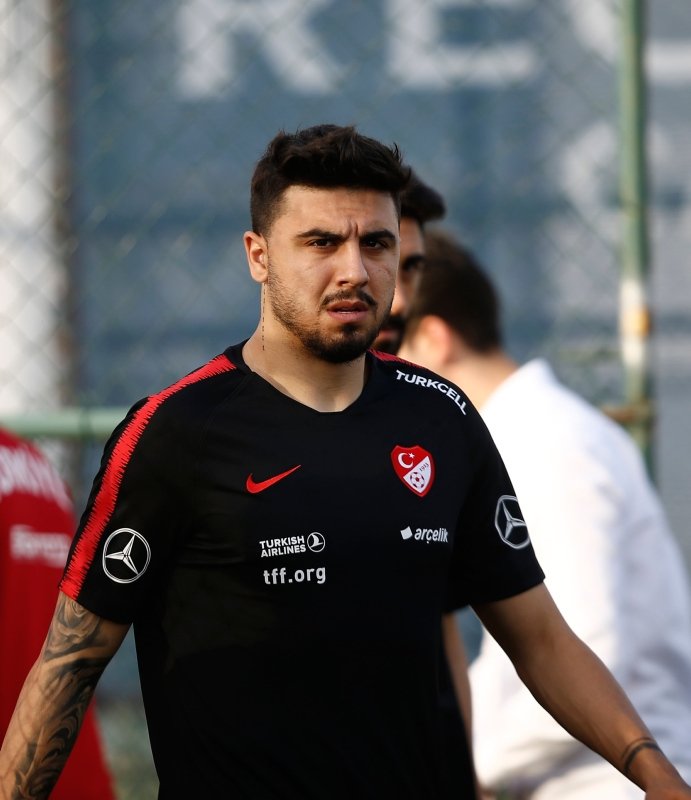 Fenerbahçe’den flaş Ozan Tufan kararı!
