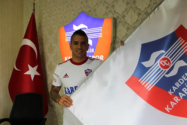 Trabzonspor Ibanez'i Karabükspor'a kiraladı - 1
