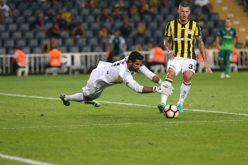 Moyes’in gözü Skrtel’de