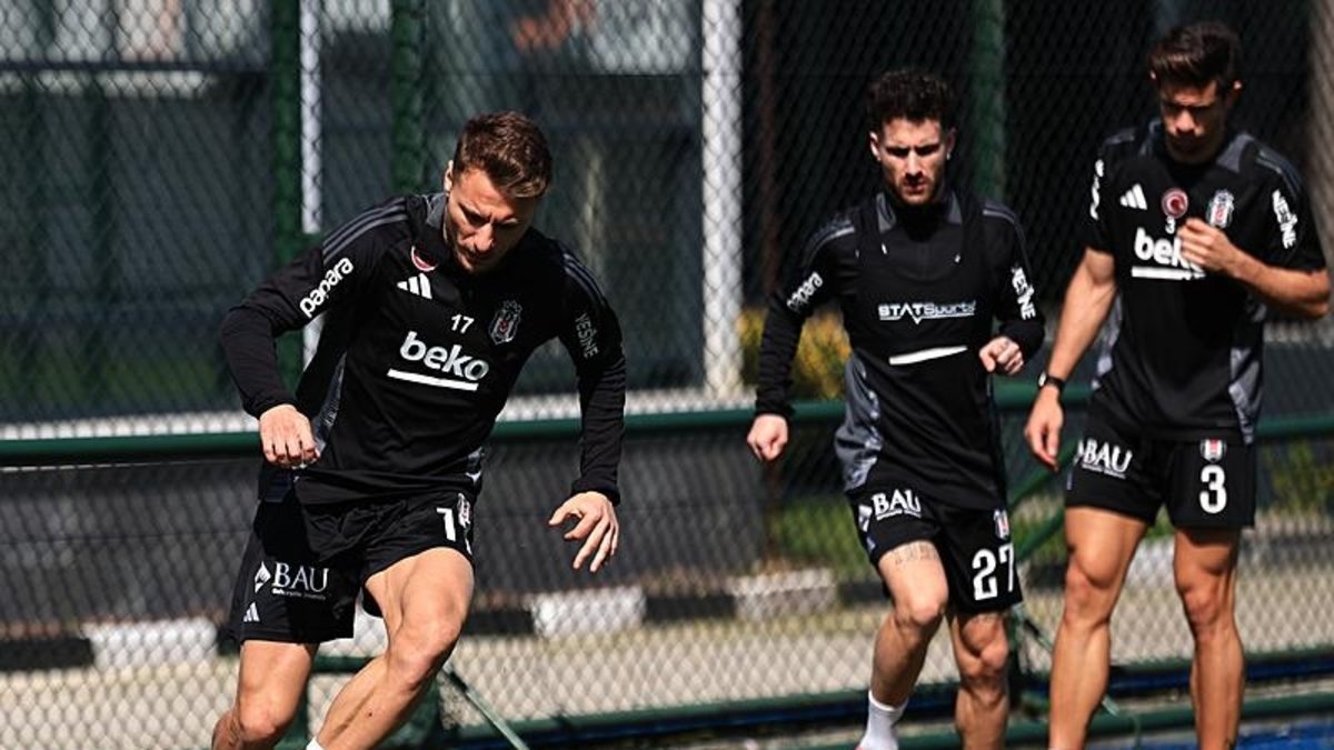 Beşiktaş'ta Galatasaray derbisi öncesi büyük tehlike! 4 isim... Beşiktaş'ta Galatasaray derbisi öncesi büyük tehlike! 4 isim...