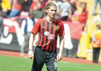 Mehmet Özcan vefasını gösterdi