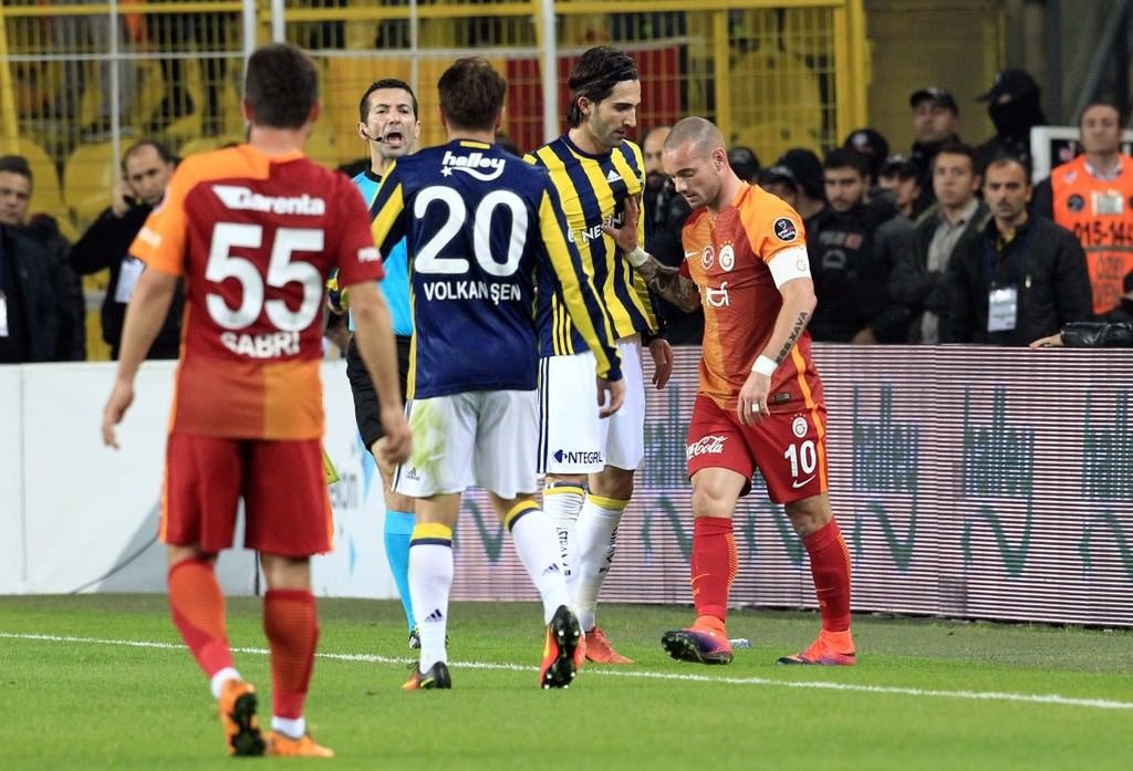 Galatasaray, Wesley Sneijder’i satıyor