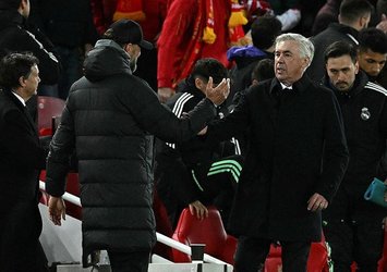 Ancelotti'den Kloop'a üstünlük