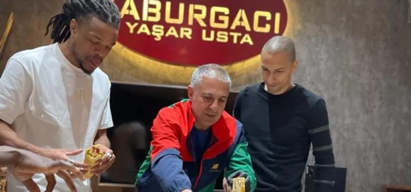 Adana Demirspor'un deneyimli oyuncuları Loic Remy ve Gökhan İnler’in kebap keyfi!