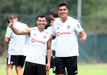 Medel, Enzo Roco'yu yoldan çevirdi!