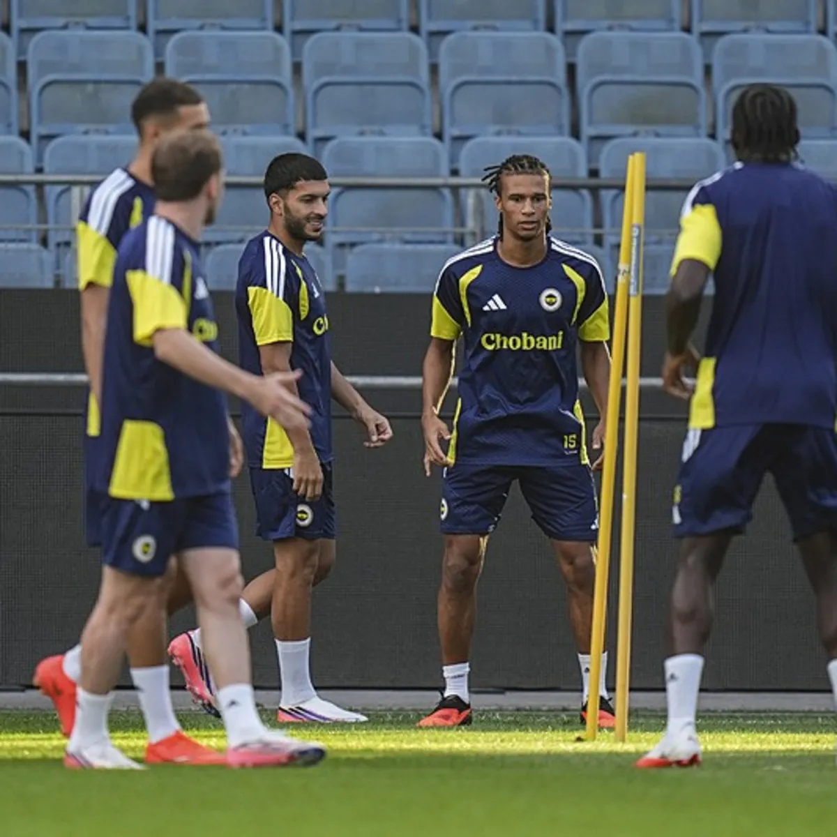 Fenerbahçe'de ayrılık sinyali: Menajer İstanbul'da