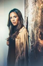 Oğuzhan Özyakup gönlünü Hollandalı DJ Manon Jazmin’e kaptırdı