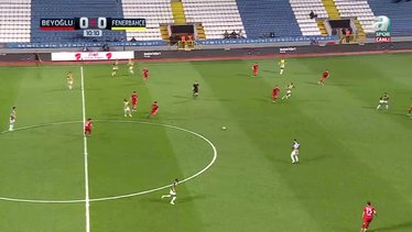 Anderson Talisca karşı karşıya kaçırdı!