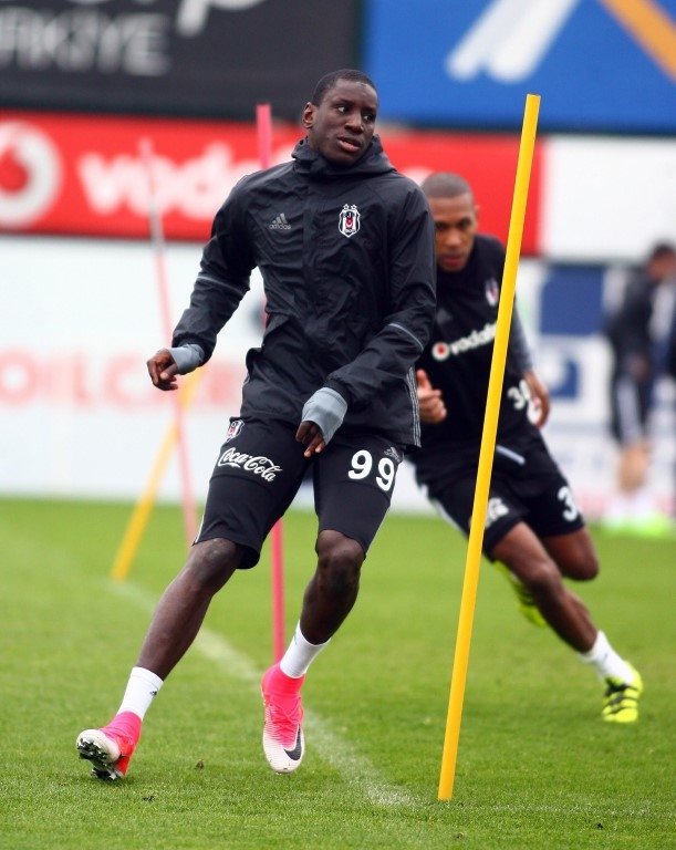 Demba Ba’ya operasyon