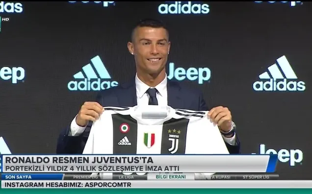 Cristiano Ronaldo resmen Juventus'ta